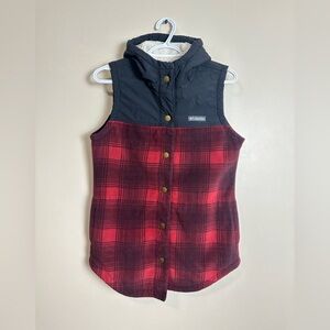 Columbia Size S  Red and Black Plaid Sleeveless Vest